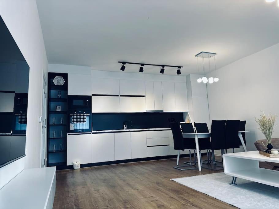 Priam Apartment Pristina Eksteriør bilde