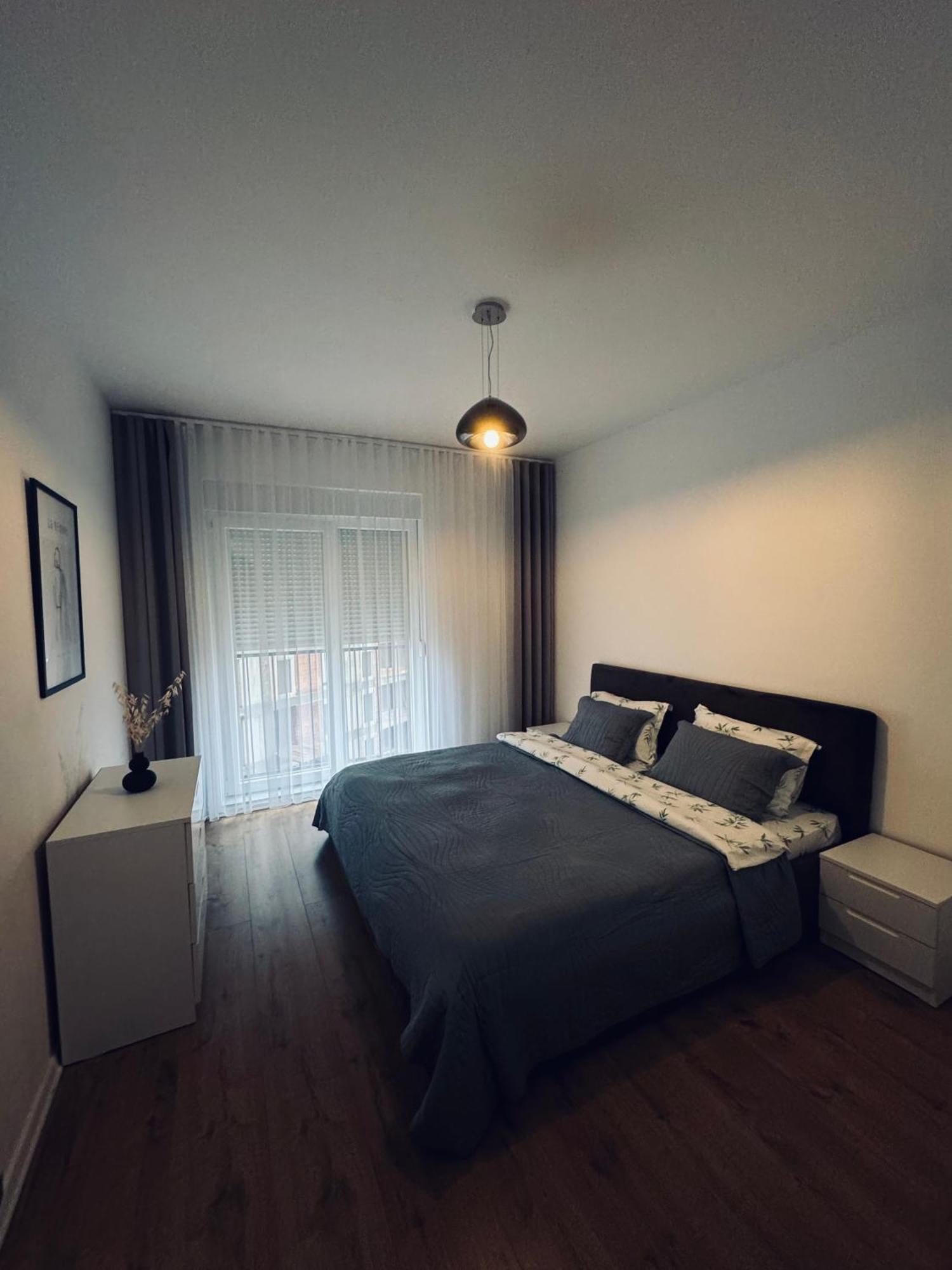 Priam Apartment Pristina Eksteriør bilde